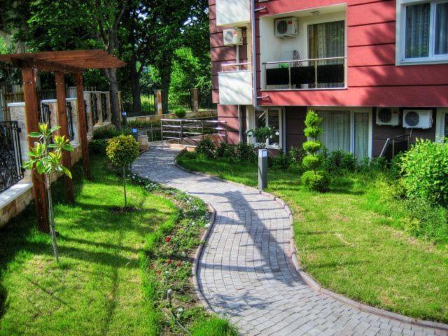 Allia Apartments Ravda Exterior photo